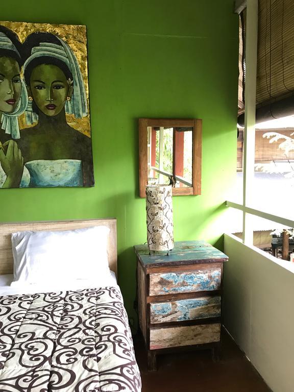 Serenity House Hotell Ubud Exteriör bild
