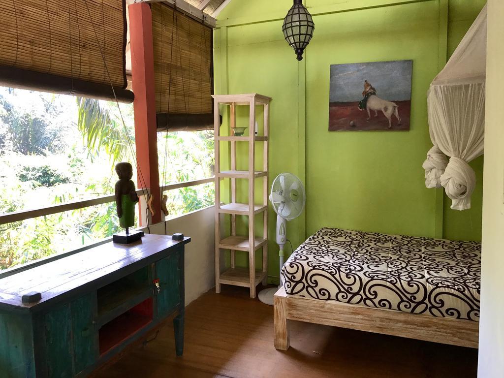 Serenity House Hotell Ubud Exteriör bild